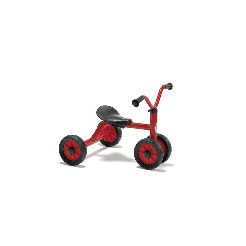 Le push bike permet à l'enfant de se déplacer en poussant